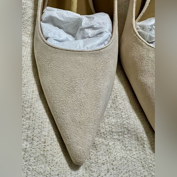 Like new Lauren by Ralph Lauren by Lanette Pointed Tip Lanette Suede -Stone 10 - Picture 3 of 10